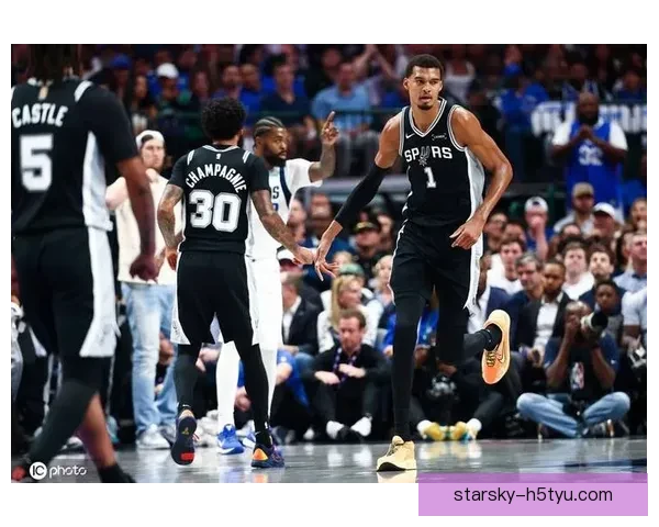 文班29加11加6马刺胜独行侠